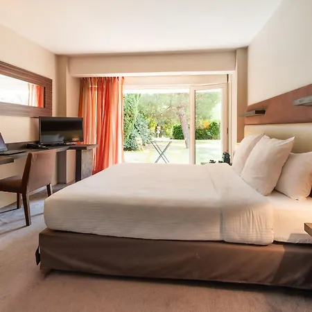 Hotel apartamentowy De Diane - 4*