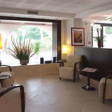 De Diane - Hotel apartamentowy 4*